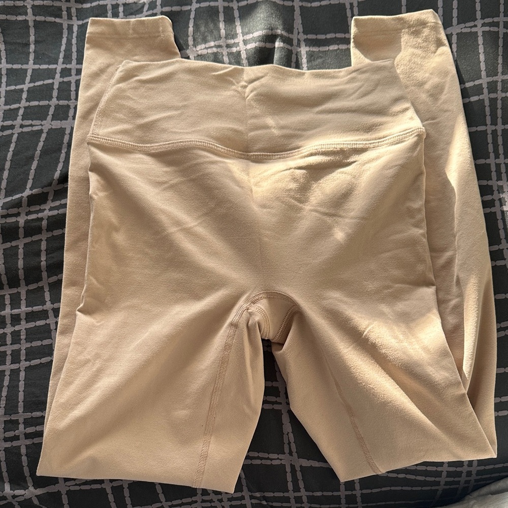 Bombshell Internal Scrunch Leggings